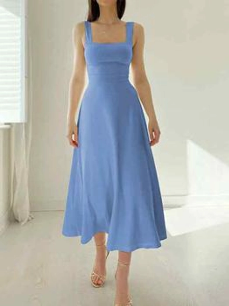 Thick Shoulder Straps Slim Fit And Cinch The Waist Maxi Dress