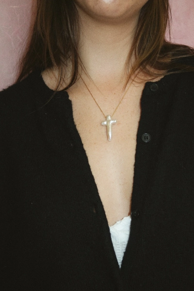 Pearl Cross Necklace | Medium Cross / Silver (white silver)