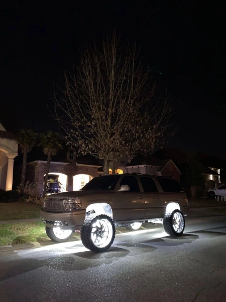 Quad Row White Wheel Lights | 15 Inch Ring (For 1500 Vehicles) / With Switch
