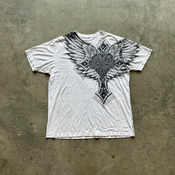 Vintage y2k affliction style grunge tee 

Nice...