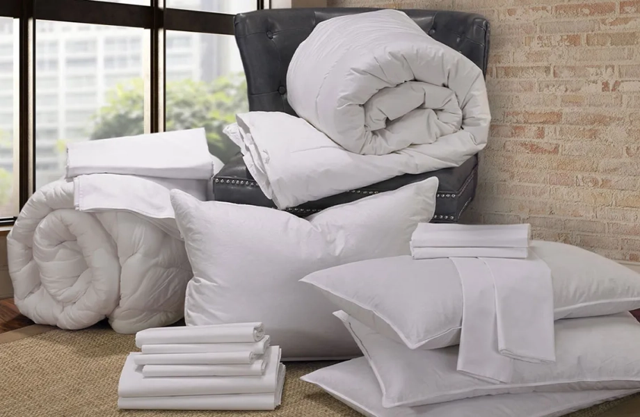 Signature Bedding Set  (California King)