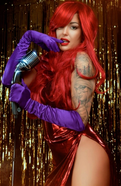 Red wavy wig | One Size