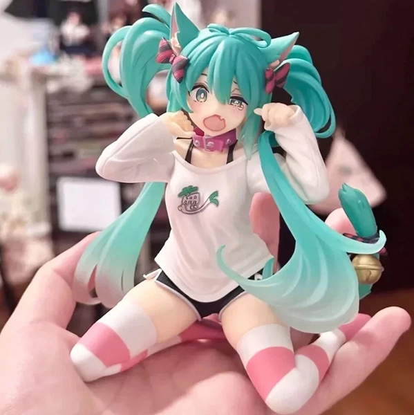 Hatsune Miku Desktop Cute figure with cat ears t shirt ver. TAITO 2024 NO BOX