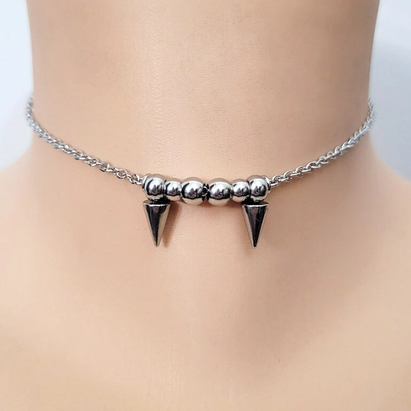 Vampire Fang Choker, Vampy Witchy Gothic Necklace, Fantasy Horror Pendant, Stainless Steel Jewelry, Spooky Halloween Choker