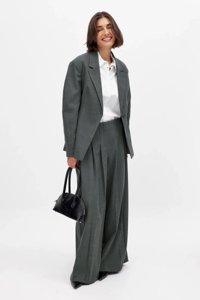 Pleat Detail Mid Waist Suit Trousers