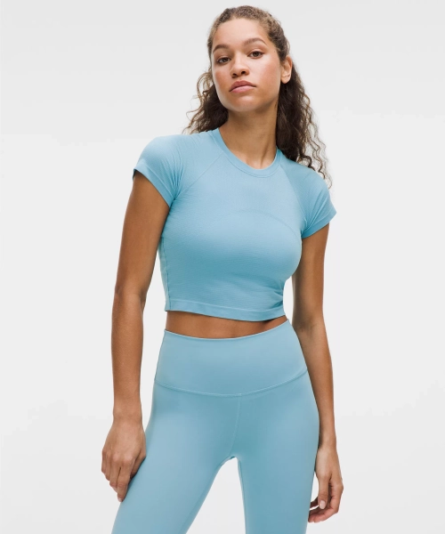 Swiftly Tech Cropped Short-Sleeve Shirt 2.0 - Washed Blue/Washed Blue - 0