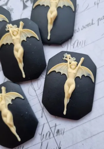 x5 cameo charms