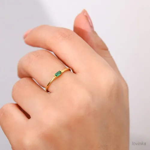 emerald ring