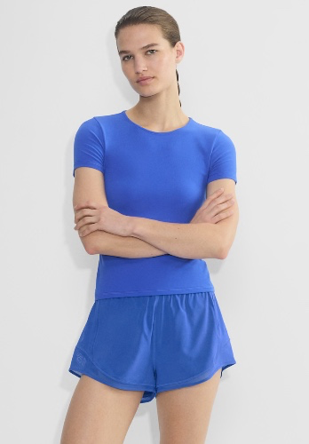 Aritzia butter tee