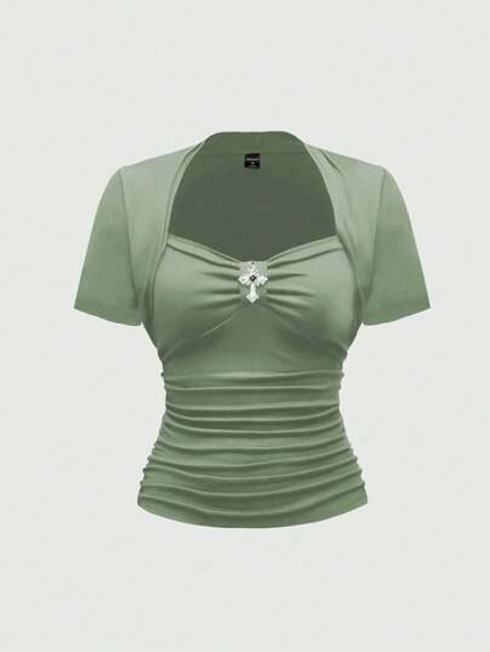ROMWE Goth Camiseta elástica de cuello cuadrado negro de unicolor con colgante cruzado gótico para mujer, estilo vintage palaciego de verano
