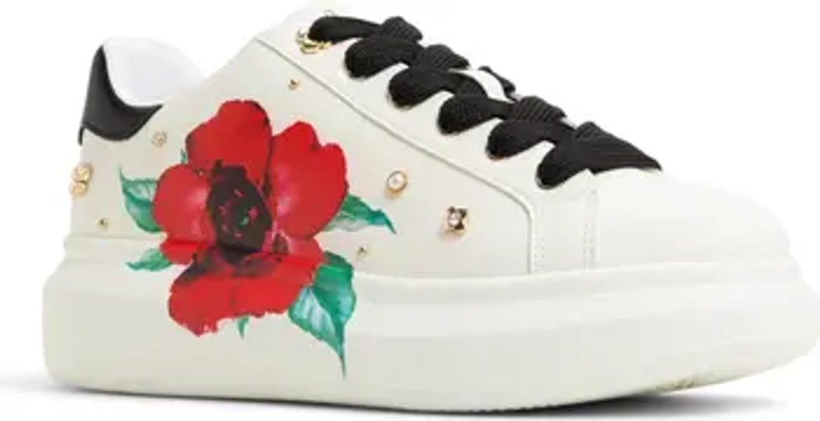 Lovekiss Low Top Sneaker