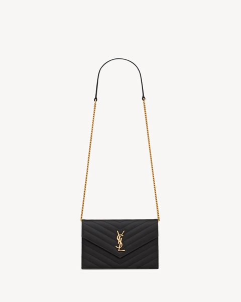 CASSANDRE ENVELOPE CHAIN WALLET IN GRAIN DE POUDRE LEATHER