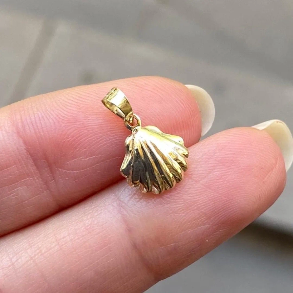 Sea Shell Pendant 14K Solid Gold / Sea Shell Necklace / Present Marine Pendant / Shiny Sea Shell Marine Pendant / Marine Jewelry by Likya - Etsy