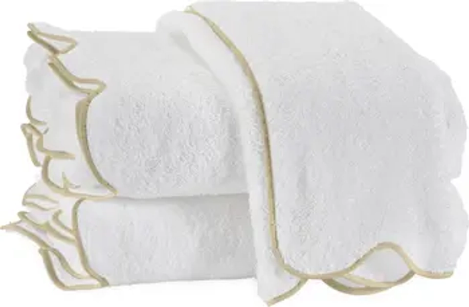 Matouk Cairo Scalloped Edge Cotton Bath Towel | Nordstrom