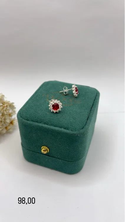 Brinco flor zircônias vermelha e brancas