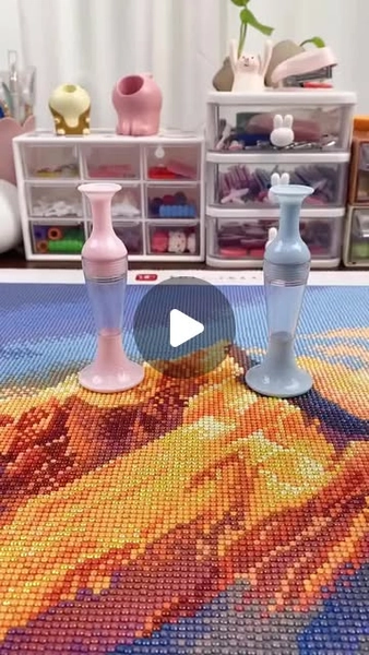 Beneathk.lg05 on Instagram: "🖊It glued the diamonds on in a flash and I'm going to buy it for my daughter and my mom.😍"