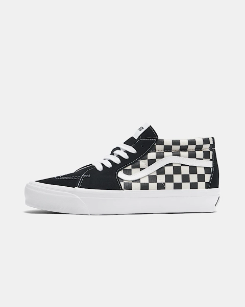 Premium Sk8-Mid Shoe in Checkerboard Black & White | Vans