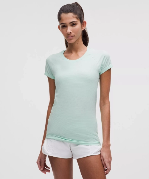 Swiftly Tech Short-Sleeve Shirt 2.0 *Hip Length