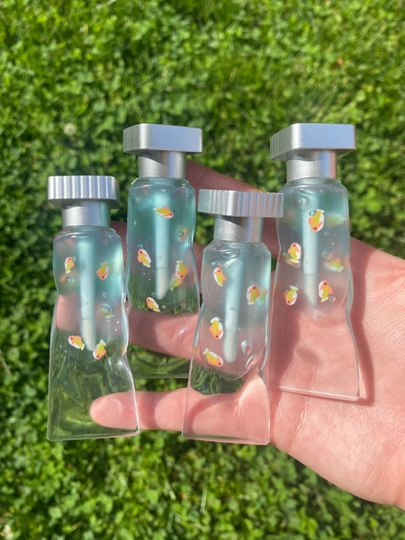 Fishbag Lipgloss - Etsy | Parlatıcı ruj, Dudak nemlendirici, Dudak ürünleri