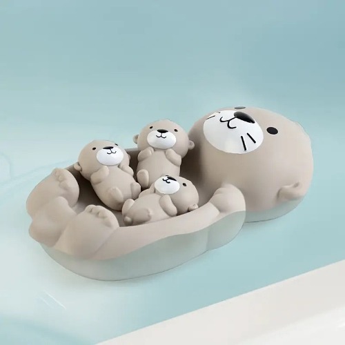 Floating Otter Family Bath Time