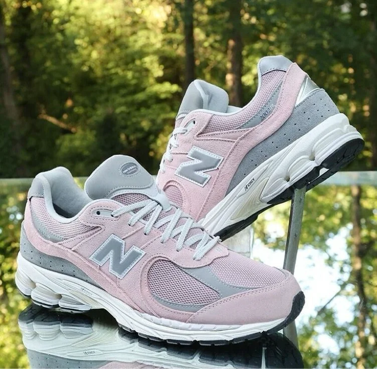 New Balance 2002R Orb Pink - Size 7 or 7.5 or 6 (US SIZE)