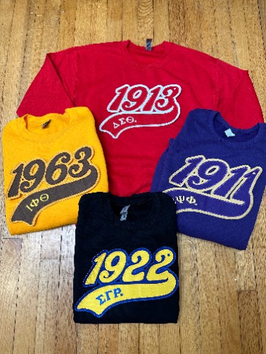 D9 - Retro Tail Founding Date Sweatshirt | Sigma Gamma Rho (Black) / XL