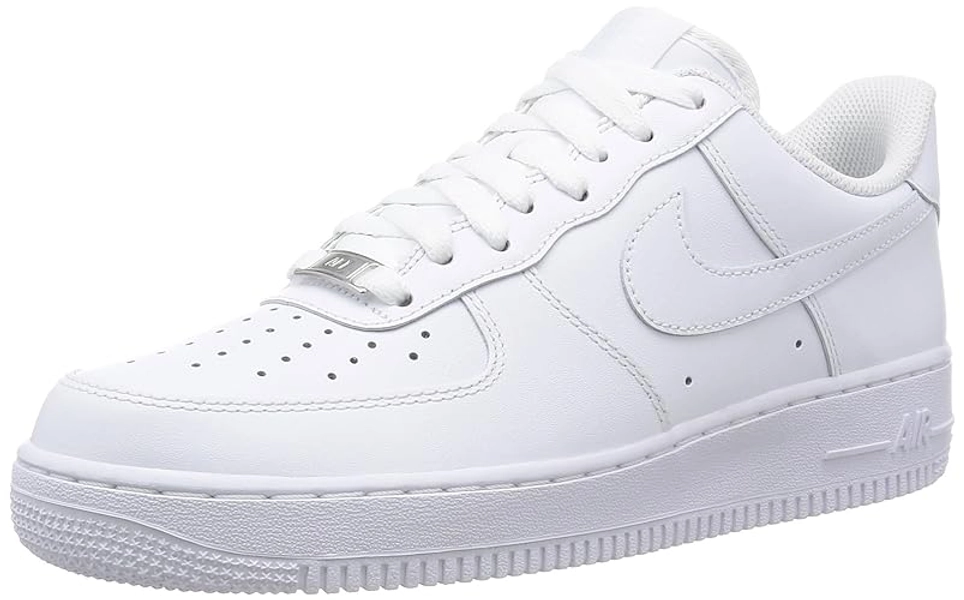 Nike Herren Air Force 1 07 Basketball Shoe - 42.5 EU - Weiß