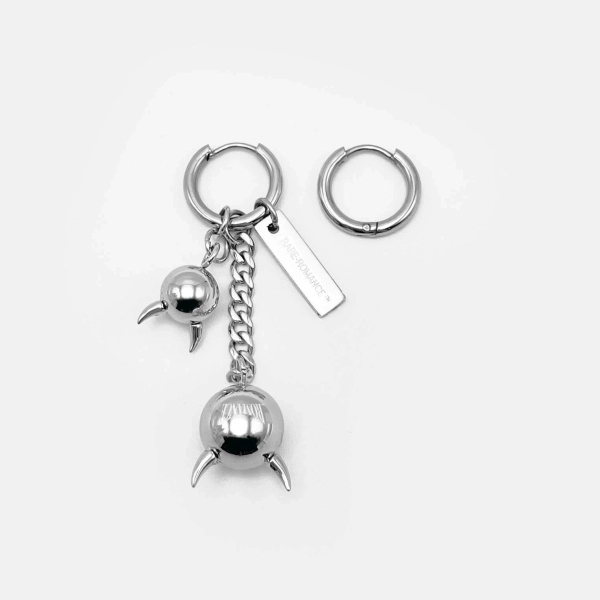 TRI-CHARM DEMON BALL EARRINGS | SILVER