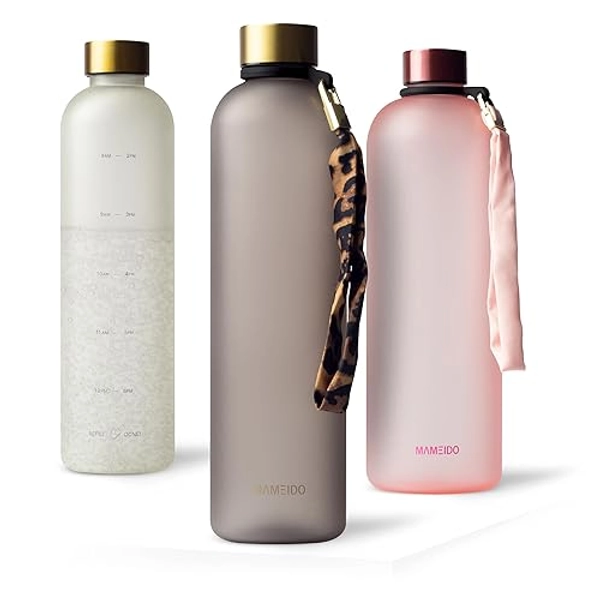 MAMEIDO Trinkflasche 1l & 1,5l Kohlensäure geeignet, auslaufsichere Trinkflasche mit Zeitmarkierung als Trinkerinnerung, Wasserflasche BPA frei für Sport (Urban Taupe Gold, 1000ml) - 1000 ml - Urban Taupe