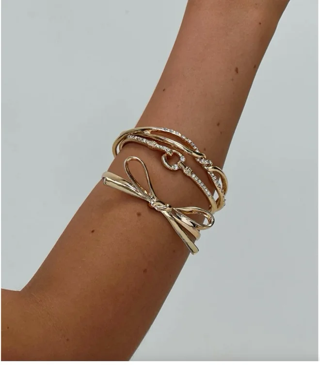 Golden bracelet sets 