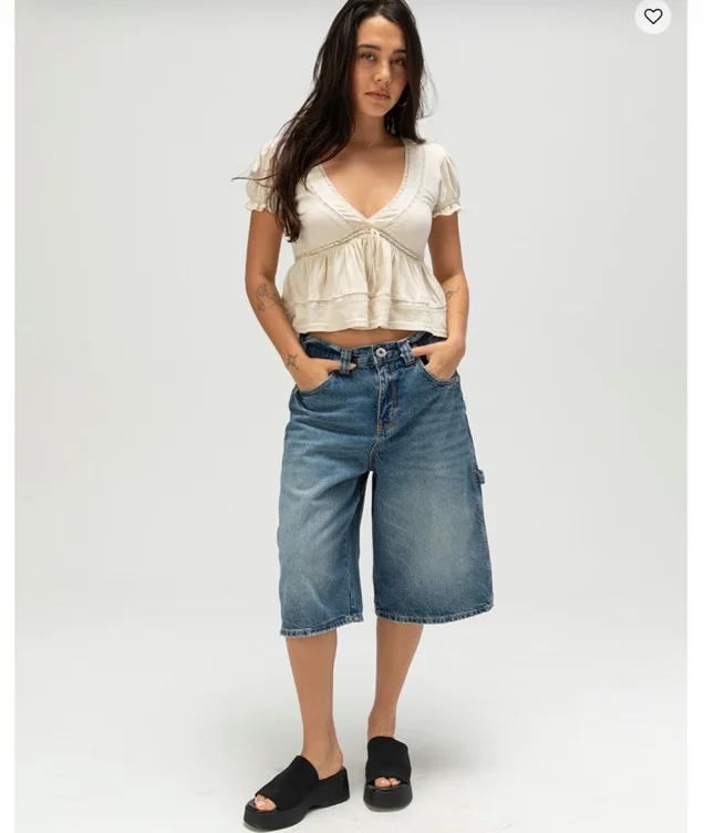 https://www.tillys.com/product/bdg-urban-outfitters-astrid-womens-jorts/51291882408.html?gad_source=1&gbraid=0AAAAAD_M3DW4OTfP9fdkfnOwzS12e6amX&gclid=Cj0KCQjwhMq-BhCFARIsAGvo0KdpyS4K5LrEG13nW84oGrg_vxHgS-MlTZcklpDJI4OBavVADyQSwNgaAoy2EALw_wcB&utm_medium=cpc&utm_source=google&utm_type=x color=093&size=29&type=REGULAR&utm_medium=cpc&utm_source=google&utm_campaign=[NB+PLA+US]+-+PMAX+-+Back+in+Stock&utm_content=&utm_term=&creative=&device=m&matchtype=&network=x&utm_kxconfid=vx6q4l3b6&gclsrc=aw.ds&gad_source=1&gbraid=0AAAAADpxK_82TFguYHIba4IRp3Imih2Z9&gclid=Cj0KCQjwhMq-BhCFARIsAGvo0Kcqu14JbsBSss3LP8OhQpQ5orNZvSX9OFgxYhbtiKXdJ6oeNGybahkaAsWoEALw_wcB&quantity=1