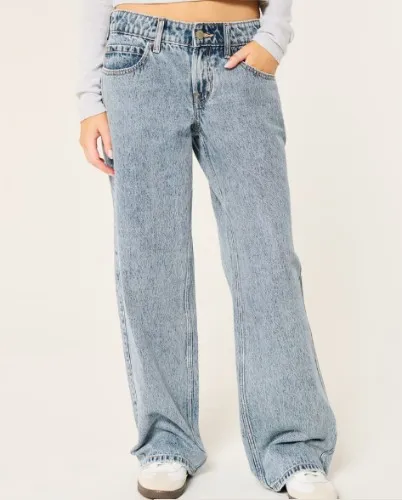 Low-Rise Baggy Jeans