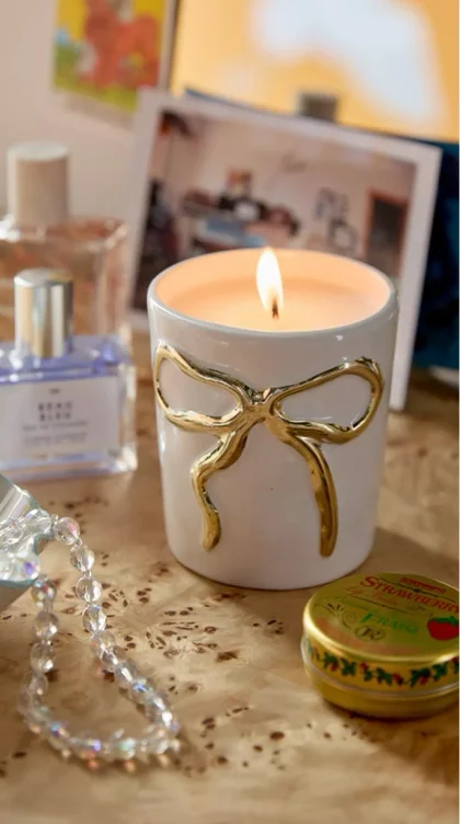 Bow 7 oz Candle