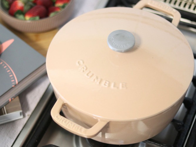 Classic Round Dutch Oven | Beige Gloss