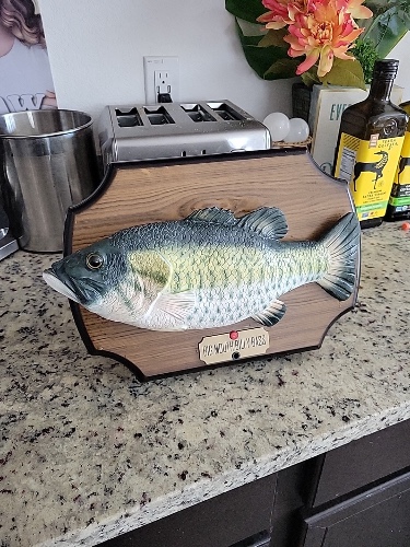 1999 Vintage Big Mouth Billy Bass  Sings 2 Songs  With Motion Senor Working