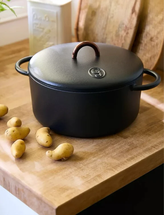 Great Jones 3.5 QT Dutch Baby Dutch Oven in Pepper