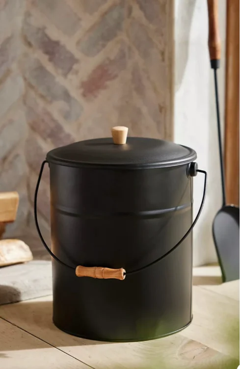 Lidded Ash Bucket