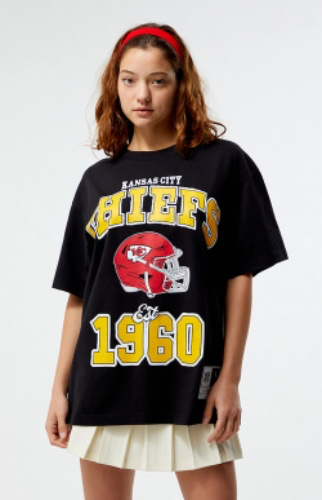 NFL x Aleali May Kansas City Chiefs T-Shirt | PacSun