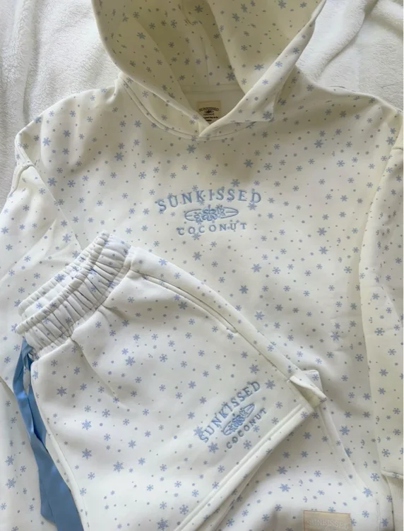 ⭐️SunKissed Coconut Snowflake hoodie and shorts set