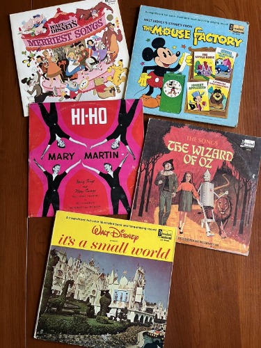 Lot of (5) Disney Kid's Music LP Records - Wizard of Oz, It's A Small World +