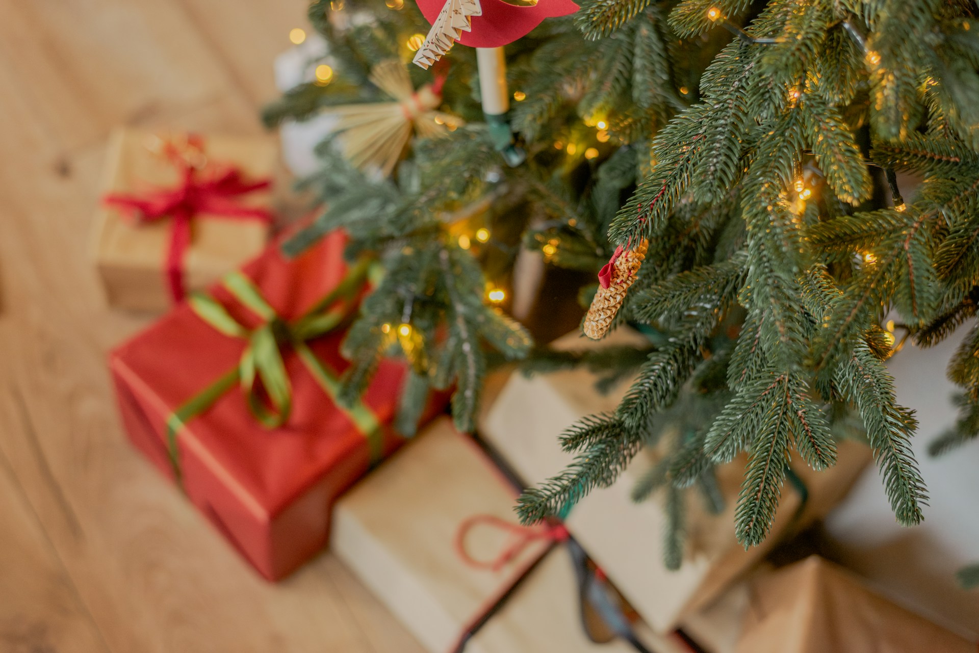Gift guides and ideas