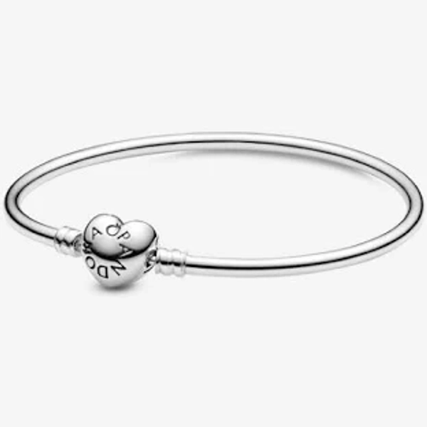 Pandora Moments Heart Clasp Bangle