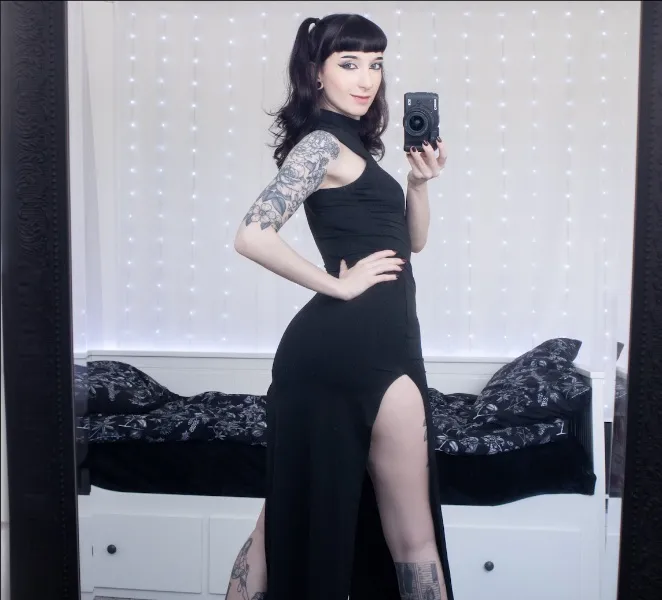 Throne Persephone Pink My Wishlist