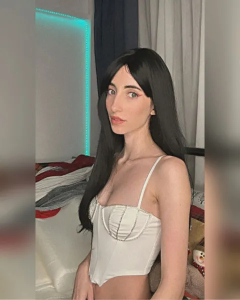 Throne | Liux | Lingerie