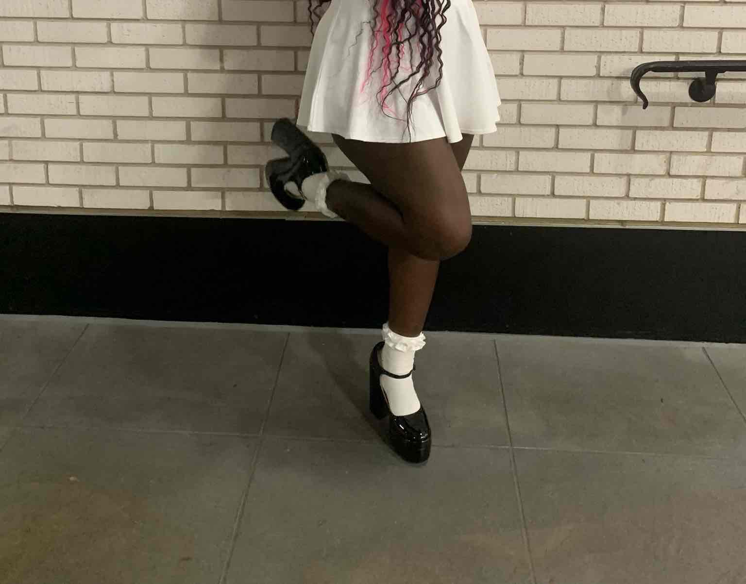 Throne Mommy Vee Apple Pencil (2nd Generation) PixelPerfect