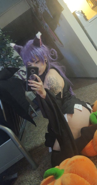 Throne | Daintywaifu | My Wishlist