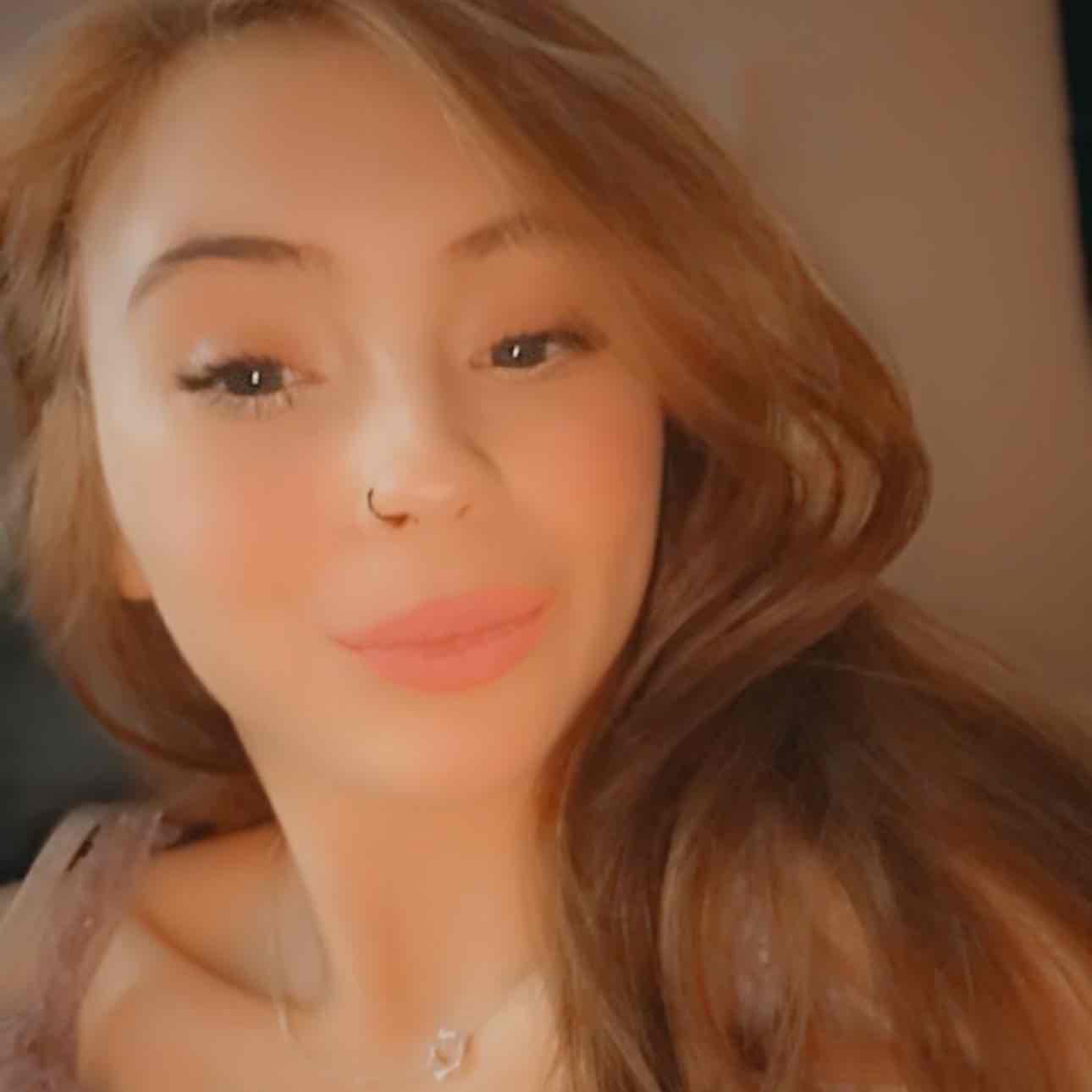 Throne madisyn my wishlist