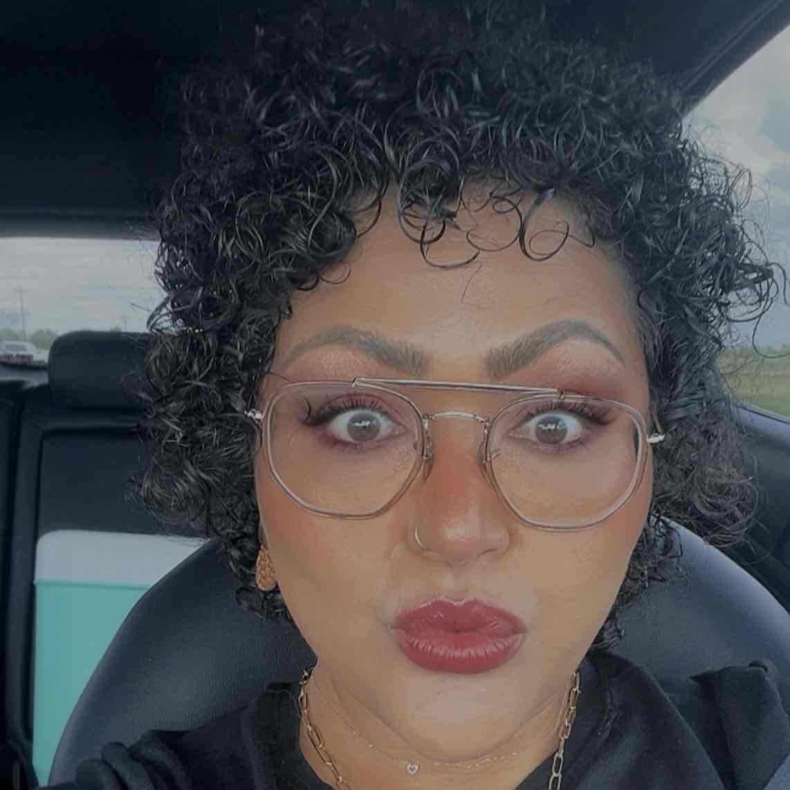 Throne Rachel My Wishlist