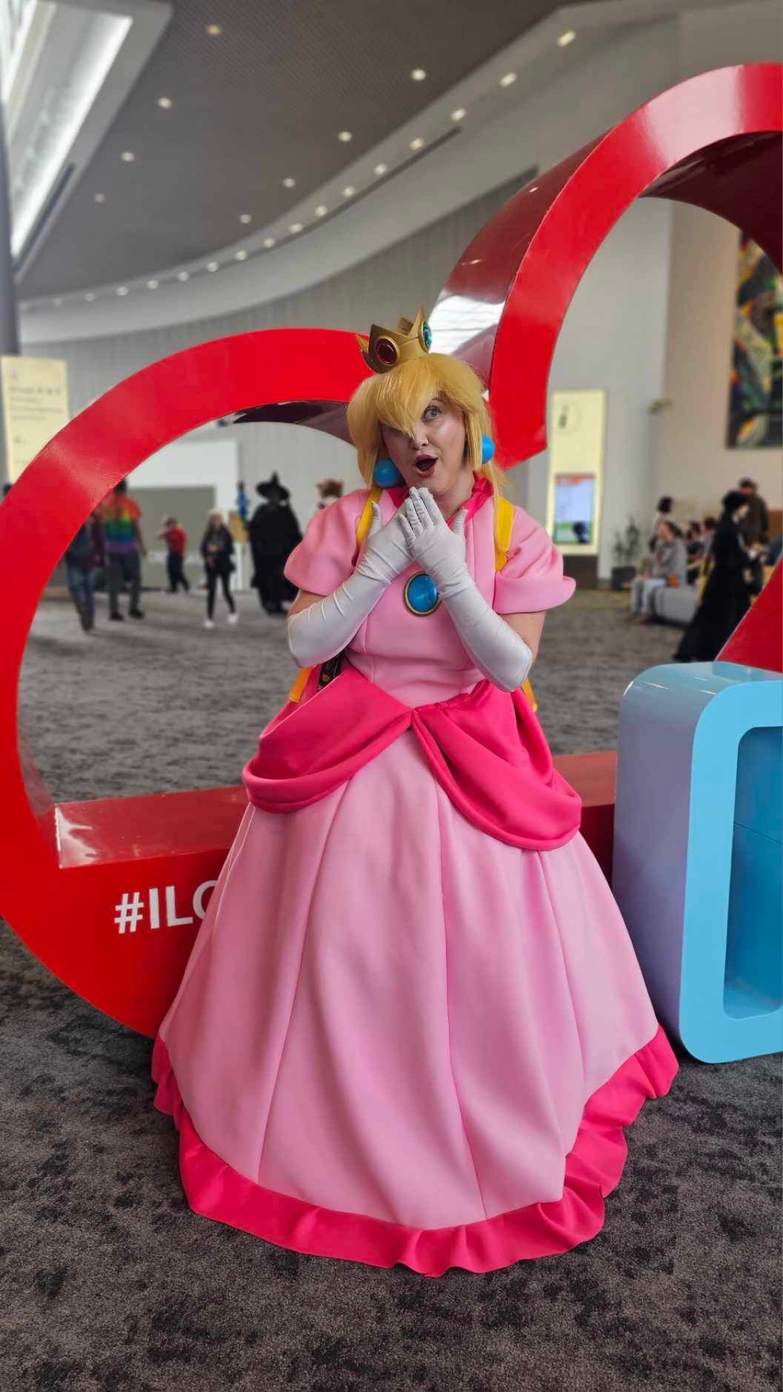 throne-titanium-rose-princess-peach