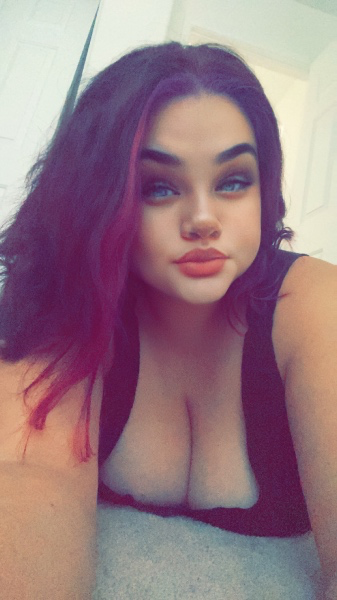 Throne | Goddess Ellie Moon | My Wishlist
